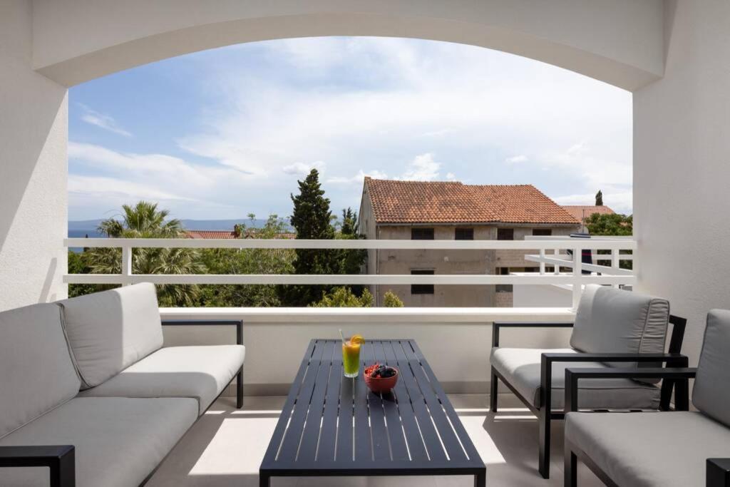 Holiday In Bol **** Blue Exterior foto