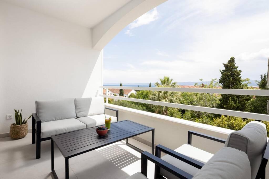 Holiday In Bol **** Blue Exterior foto